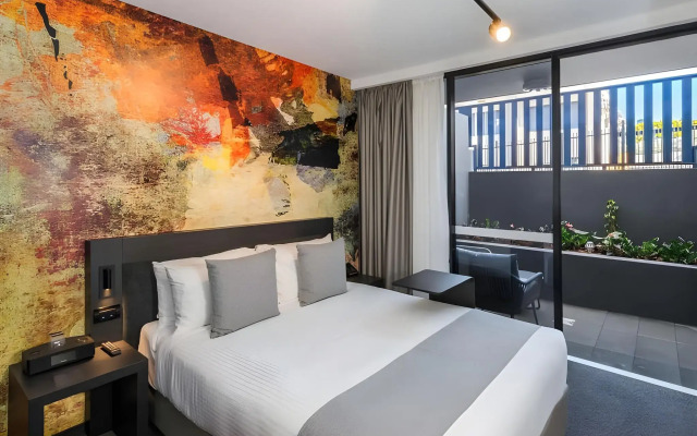 Kennigo Hotel Brisbane, Independent Collection by EVT