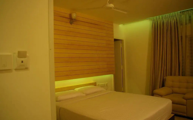 Roseline Suites - A Business Hotel