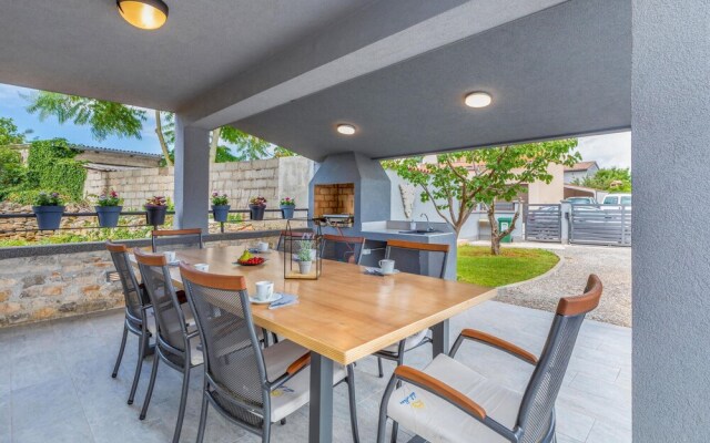 Beautiful Home in Vodnjan With Wifi and 2 Bedrooms