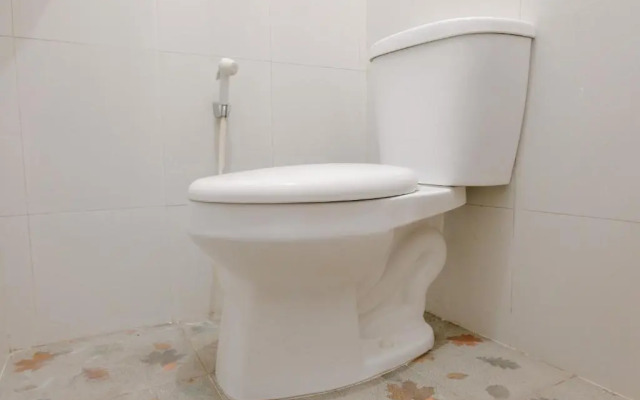 Gerbera House - Kos Putri by OYO Rooms