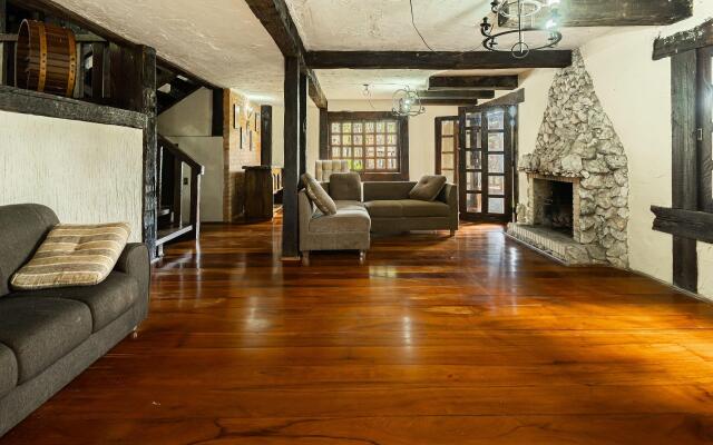 Casa Estilo Fazenda, Campos do Jordão - RIS845