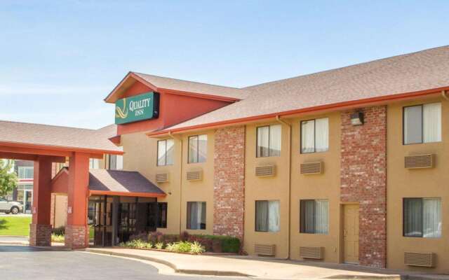 Quality Inn Broken Arrow - Tulsa