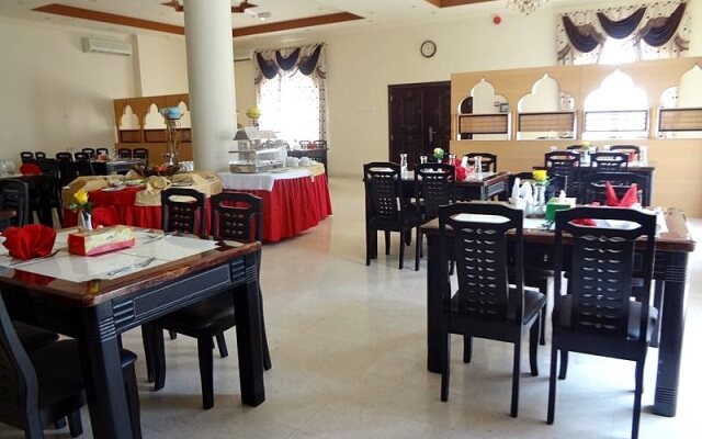 Green Oasis Hotel