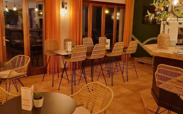 Luxury Apartment for 4 People in Cala D'or