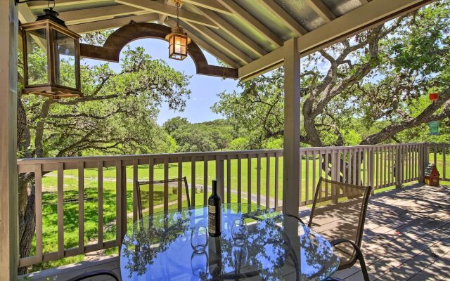 Countryside Cottage: 17 Mi to Downtown San Antonio
