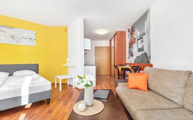 Apartments Roza Wiatrow by Renters