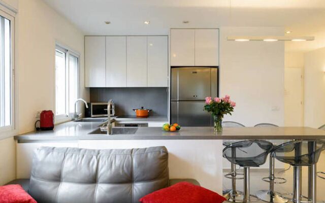 Comfort Family Apartment near Beach by FeelHome