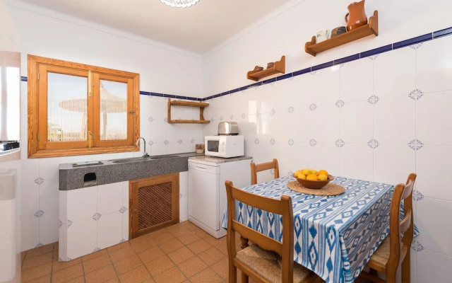 H Rreo in Campos With 3 Bedrooms and 2 Bathrooms
