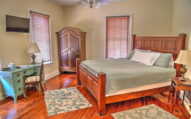 Open Gates Bed & Breakfast