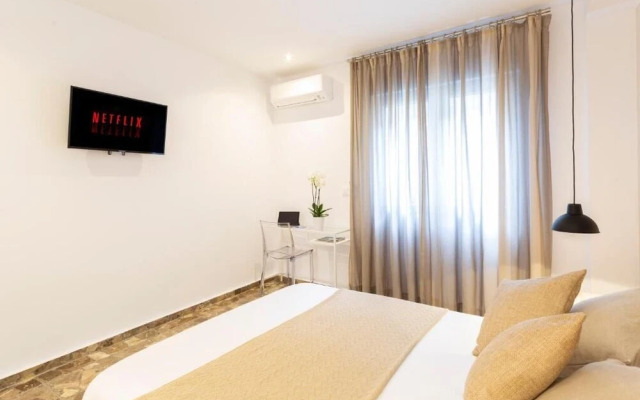 RoomBoutique32