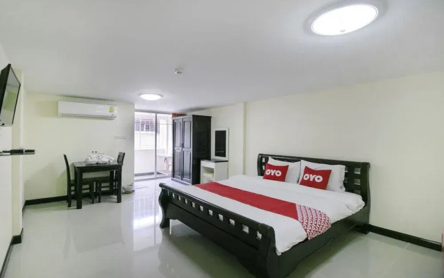OYO 75390 Sunee Place Hotel