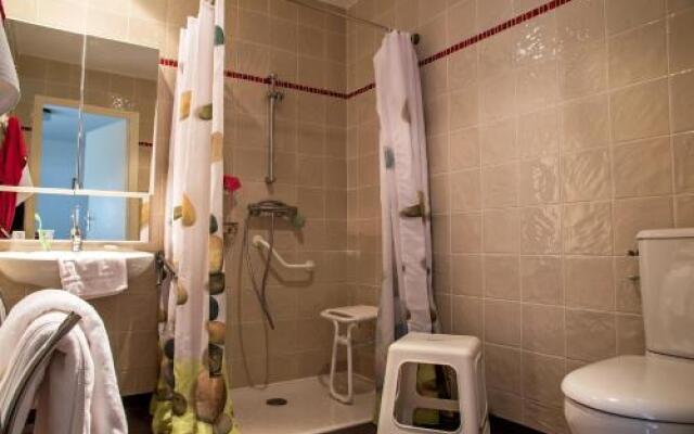 Hôtel Restaurant Les Touristes