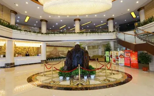 Guanfeng Holiday Hotel