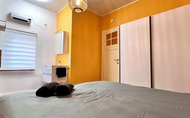 Beachfront & Sea View Sleeps 6