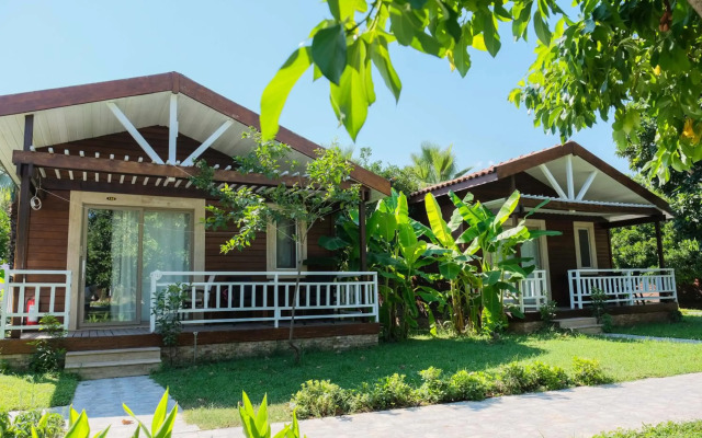 Apella Hotel