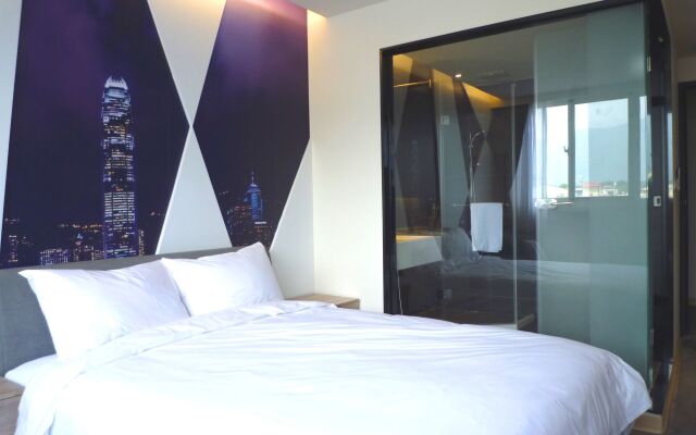 Travel Light Hotel