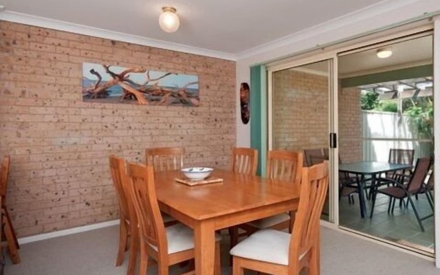 Bombora at Fingal Bay