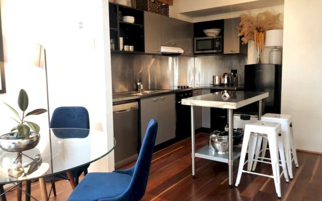 Classic Woolstore Apartment in Teneriffe