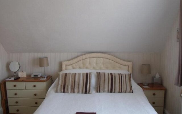 Southcroft Hotel - Guest House