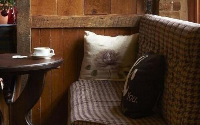 Greyhound Inn