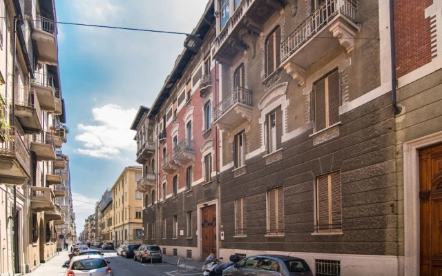 Parco del Valentino Cozy Apartment