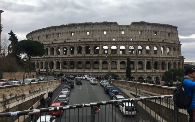 Colosseo Flat - Blue Sky Apt