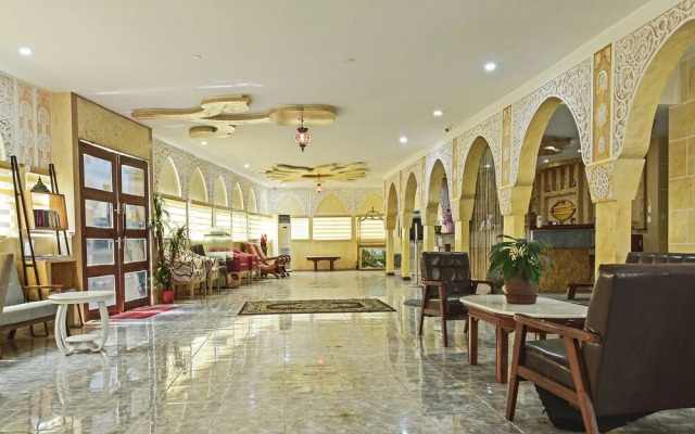 Capital O 90661 Luxor Empire Hotel