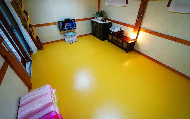 Jeonju Beautiful Garden Hanok Guesthouse