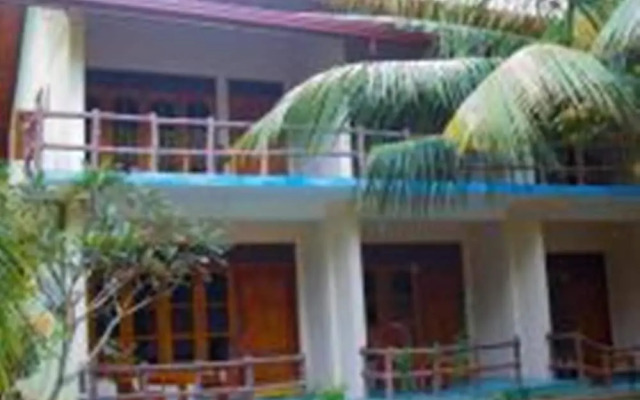 Yoho Green Garden Cabanas