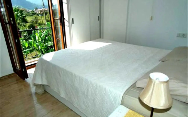 Iris Villa