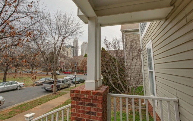 4 Bedroom, Parkside Terrace Lane