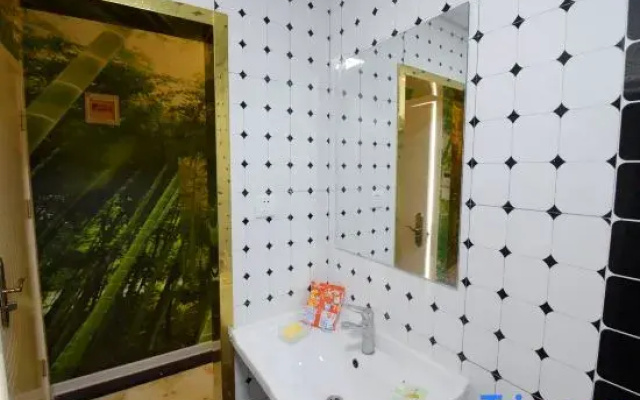 Xinfei Holiday Hotel (Suzhou Guogou Plaza)
