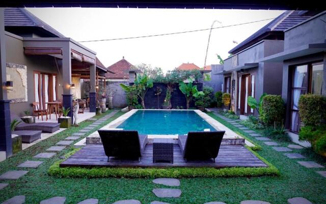 Homayoon Villa at Bisma - 10 min walking to Ubud center