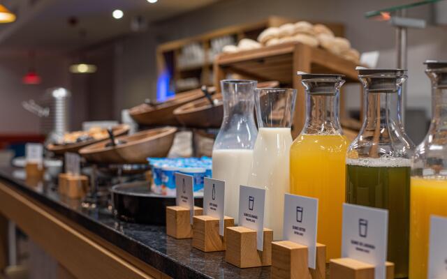 Holiday Inn Express Lisbon Airport by IHG