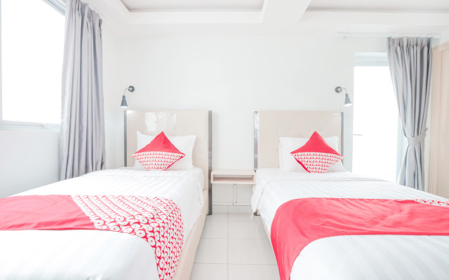 OYO Flagship 210 Amethyst Kemayoran Near RSUD Pademangan