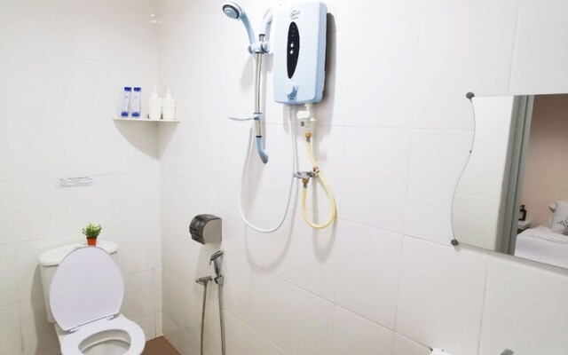 Gurney Coast House at Gurney Drive