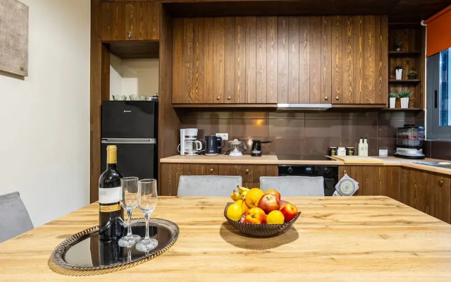 Jeannette s Seaside Getaway - Kalamata Urban Gem