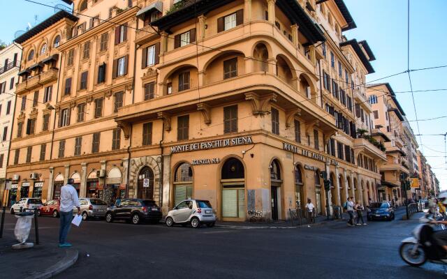 Ad Hoc Guesthouse