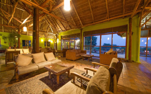 Ihamba Lakeside Safari Lodge