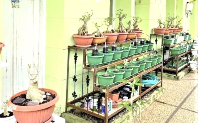 OYO 93074 Wisma Aliyah Near Sidrap