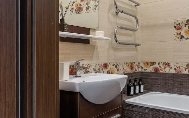 Modern 3-rooms apartment Musical Theater
