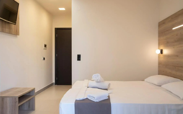 Dafni Plus Hotel