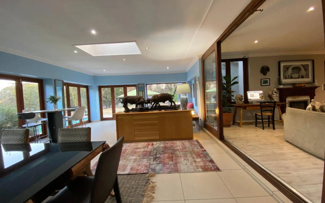 The Ridgeback, 4 Bedroom House Bryanston