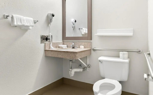 Red Roof Inn Auburn Hills