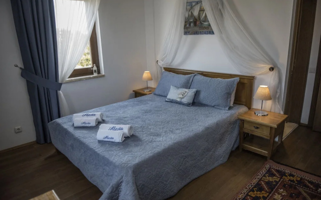 Alesta Hotel