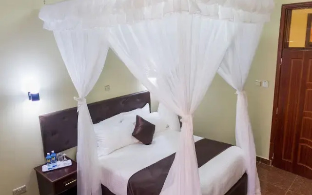 Maxland Hotel