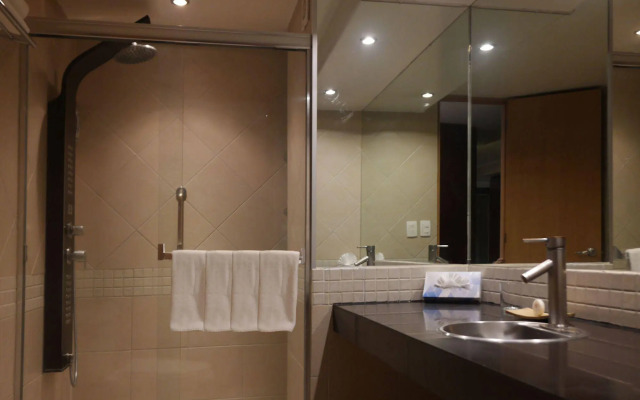 Suites Capri Reforma