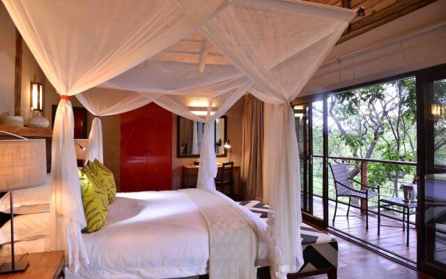 Victoria Falls Safari Suites
