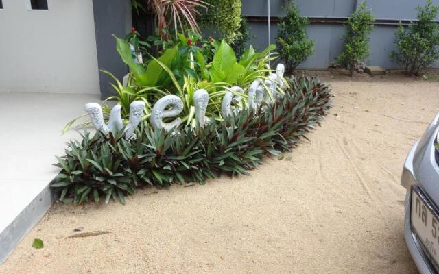 Maenam Villa Hotel