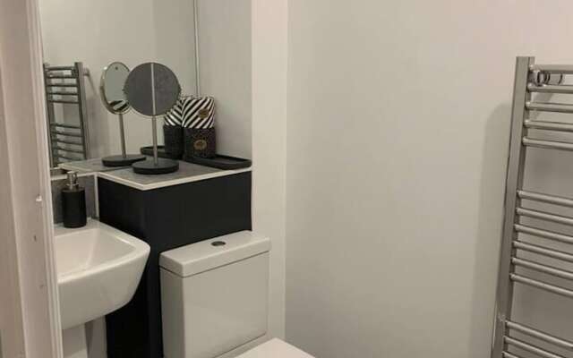 The Chapel 3 Minute Drive to Saundersfoot, Wales